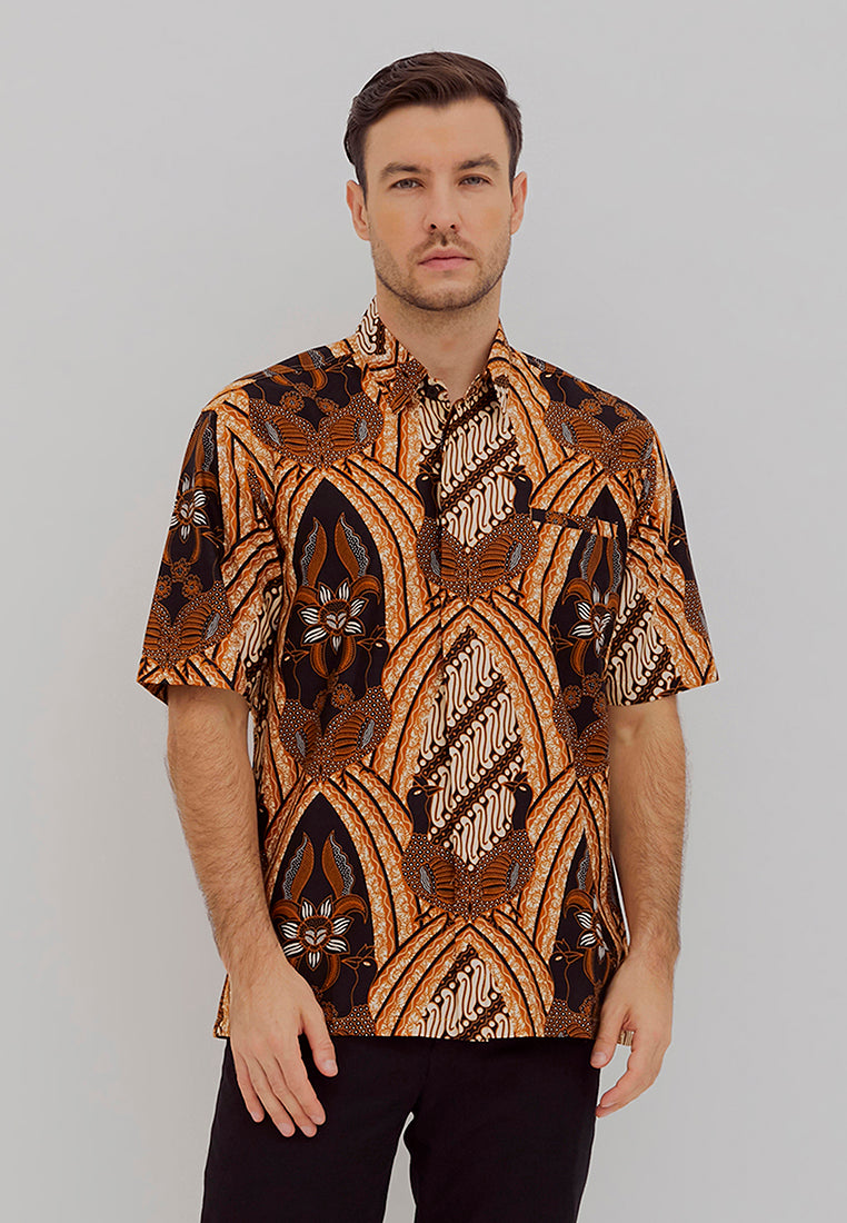 Woffi Man Batik Mahja Cotton Print Hitam