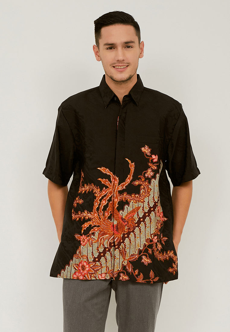 Woffi Man Batik Aidun Silk Shirt Hitam